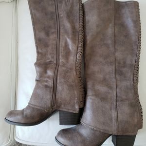 Ladies boots